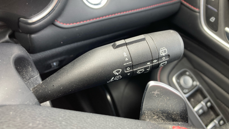 MG Hs 1.5 T-GDI Exclusive 5dr DCT Petrol Hatchback